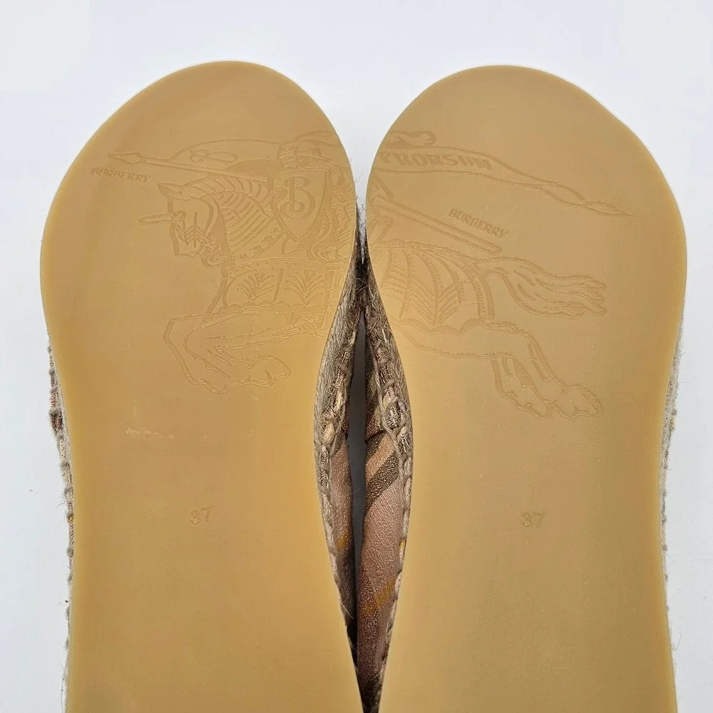Burberry Espadrille Women‎ Mews Teacup IP Check Tan Canvas Slip On Flat Sz 7, 37